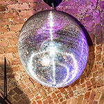Bild zeigt eine Discokugel im LeBol